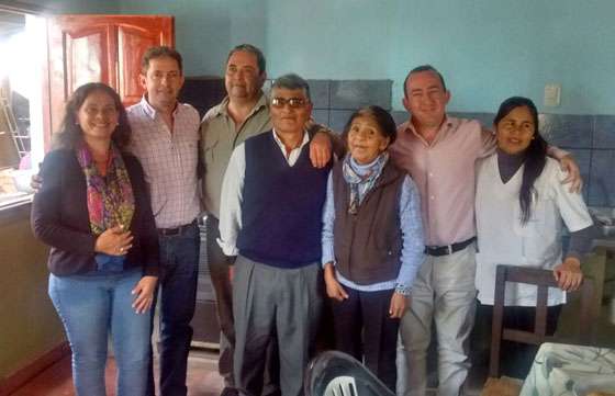 El Ministro Almaras visitó el centro de Jubilados de Isla de Cañas