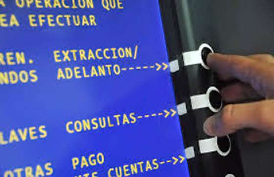 Comenzó el pago de los sueldos de julio
