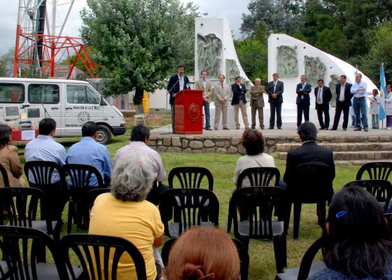 Escuelas del departamento La Caldera recibieron materiales educativos