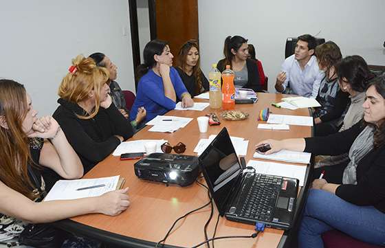 Capacitaron a encuestadoras que realizarán la investigación sobre la realidad social trans