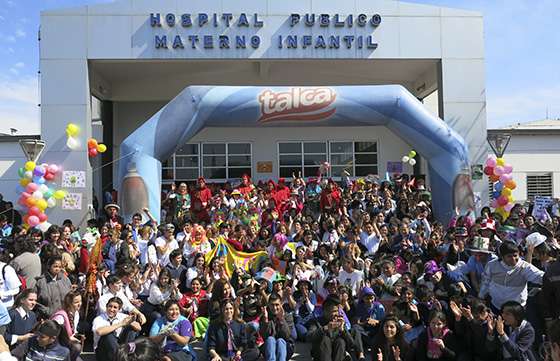 Inició el Mes del Niño con un abrazo al Materno Infantil