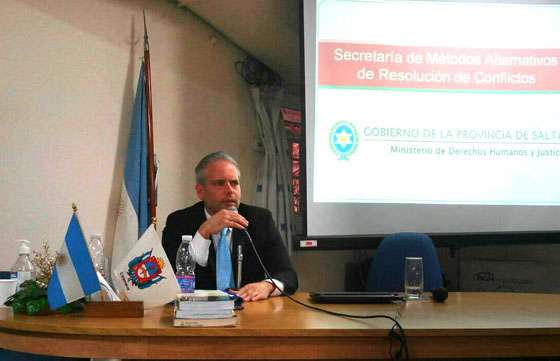 Salta expuso su experiencia en mediación penal