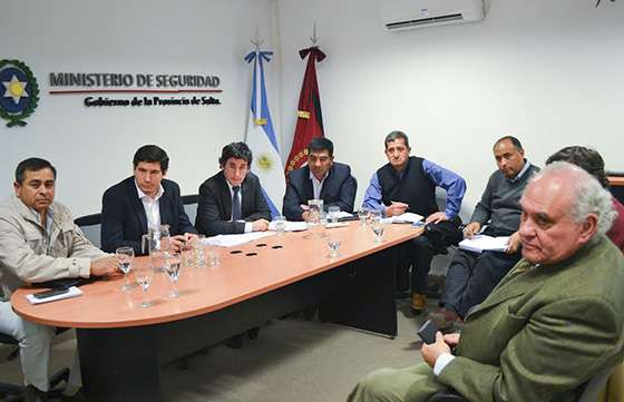Seguridad y el municipio capitalino coordinan acciones contra el comercio ilegal