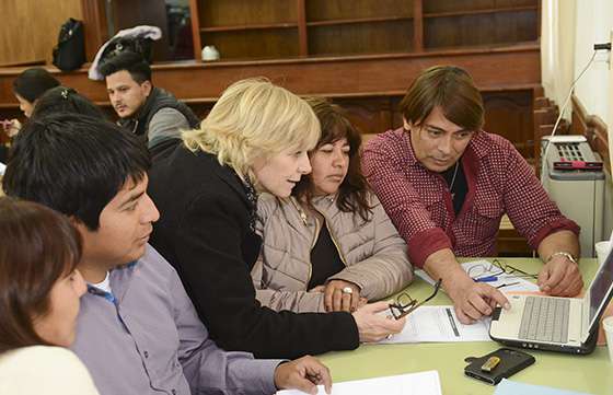 Capacitaron a profesores y directivos sobre proyectos escolares productivos de base local