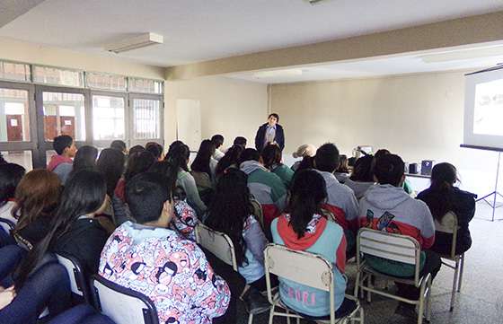 Más de 150 jóvenes participaron en una charla sobre el abordaje del juego patológico