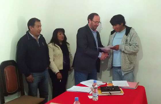 Entregaron cheques a pequeños productores pimentoneros de Cachi