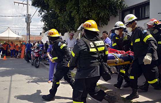 Simulacro de sismo en tiempo real en villa Primavera