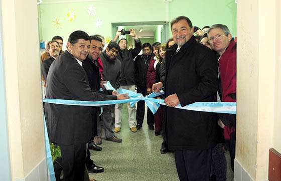 Isa inauguró instalaciones eléctricas en el hospital de Coronel Moldes