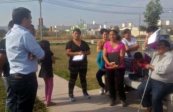 Respuesta a vecinos: en barrio Los Ceibos el Ministerio de Gobierno hará obras pedidas por la gente