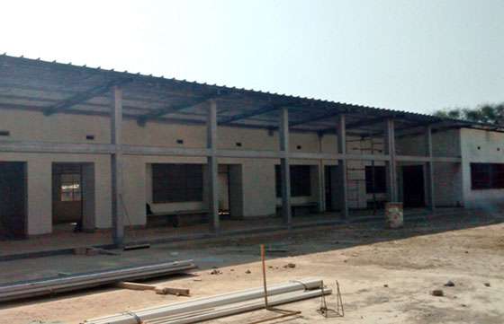 Avanzan las obras de refacción y ampliación de la escuela de paraje Misión La Paz