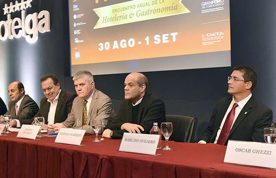 El ministro Ovejero participó en la 14º edición de Hotelga