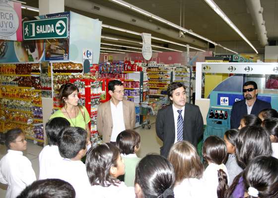 Alumnos realizaron una experiencia como consumidores responsables   