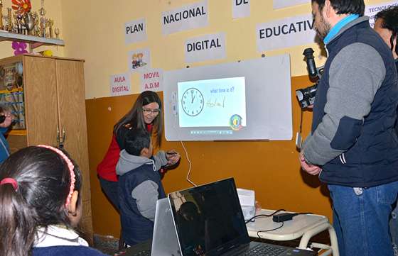 Alumnos de la escuela rural de Las Palmas trabajarán con tecnologías en el aula