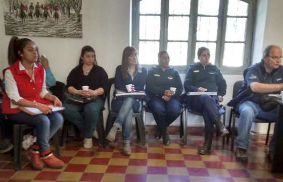Capacitan en el interior para asistir en redes casos de violencia