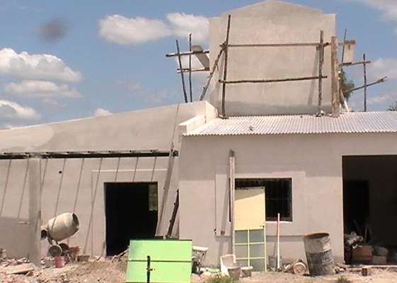 Se construye un nuevo establecimiento educativo en Orán