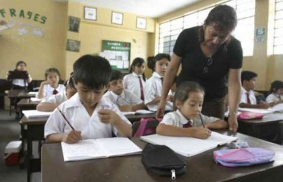 Hoy reconocerán a docentes de todos los niveles por el Día del Maestro