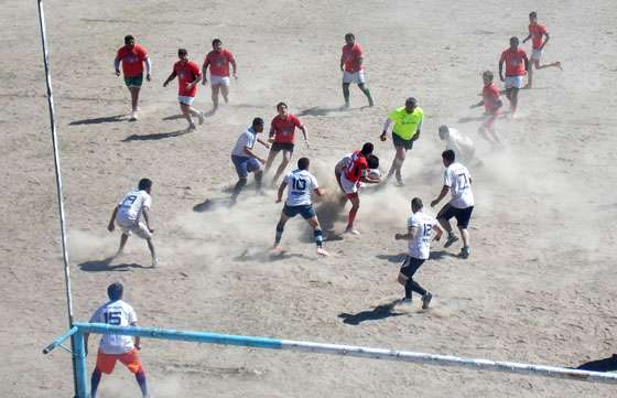 Internos de Villa Las Rosas participaron en un encuentro de rugby
