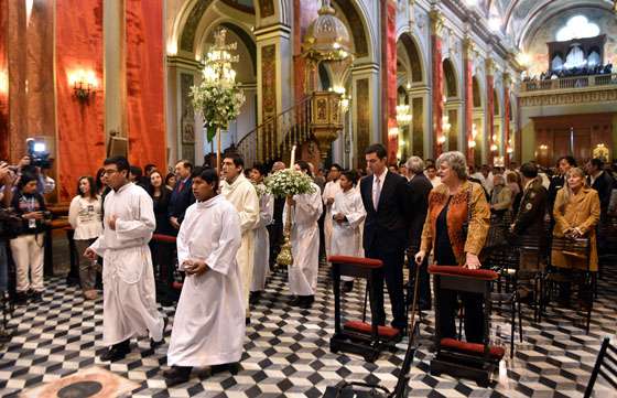 El gobernador Urtubey asistió al Solemne Triduo de Pontificales