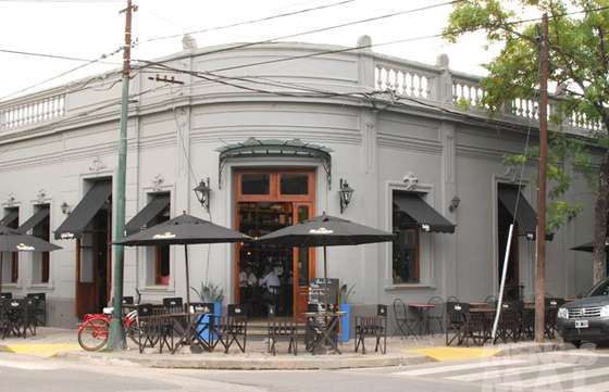 Defensa del Consumidor multó a Café del Tiempo por recargo con tarjeta de crédito