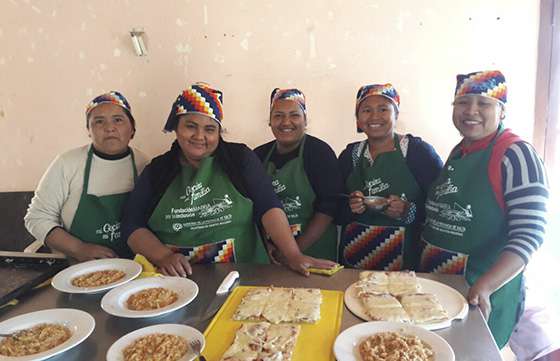 Mujeres indígenas de Aguaray recibirán certificados de auxiliares de cocina