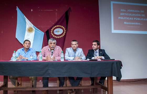 Abeleira convocó a intendentes para elaborar proyectos sociales
