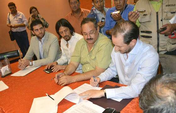 La Provincia y el municipio de Tartagal firmaron convenio de obra del Plan Bicentenario