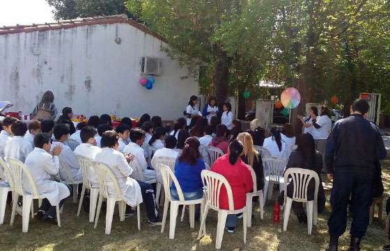 Prevención de enfermedades no transmisibles en barrio El Pilar