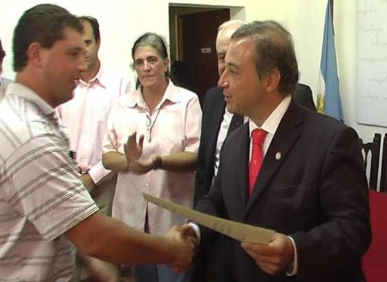 El ministerio de Trabajo capacitó a obreros de la construcción