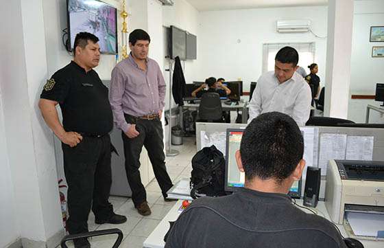 El ministro Oliver supervisó  el servicio de seguridad en dependencias del  interior provincial
