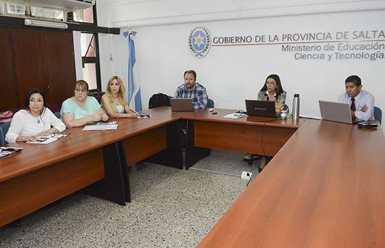 Comenzó una nueva etapa de diálogo con gremios docentes