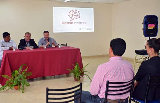 El Área Metropolitana y Vaqueros desarrollaron una web institucional para la comuna