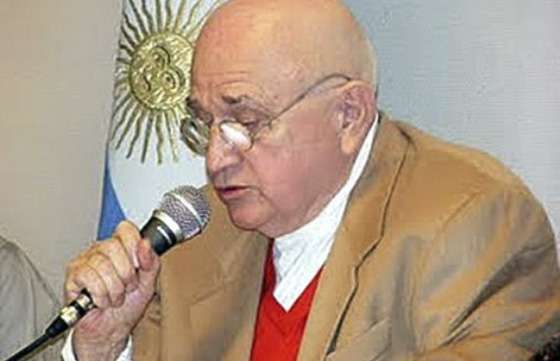 Homenaje al poeta Leonardo Martínez en Casa de Salta