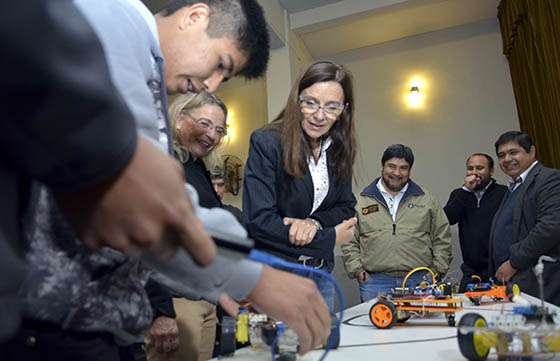 Se realizó la entrega de kits a 30 sedes de toda la provincia para los talleres de robótica