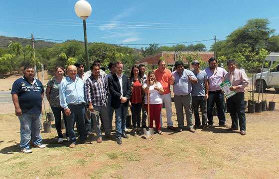 Ambiente ayudará a los municipios en la creación de sus propios viveros