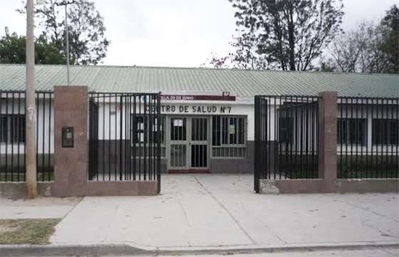 Hoy desinfectarán el centro de salud de villa 20 de Junio