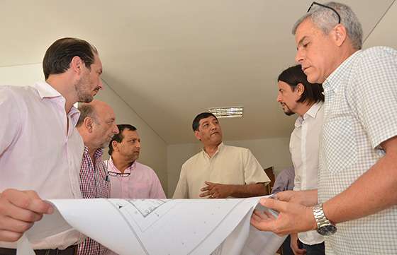 Funcionarios provinciales recorrieron la nueva unidad materno infantil que se construye en el hospital de Orán