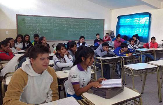 Niños y adolescentes de Vaqueros aprendieron sobre relaciones saludables