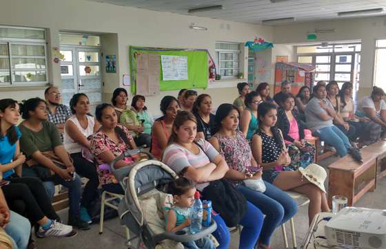 Padres de la escuela 25 de Mayo se formaron en prevención de violencia de género