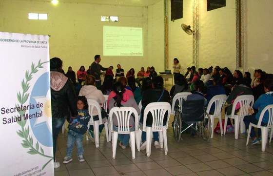 Capacitarán en salud mental comunitaria a mujeres del programa Ellas Hacen
