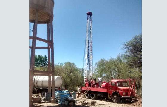 Avanza la obra de construcción de un pozo de agua en San Carlos