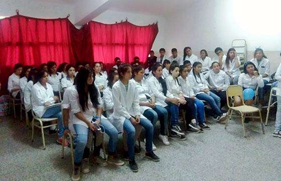 En Quebrachal jóvenes se capacitan para la prevención de Violencia en el Noviazgo
