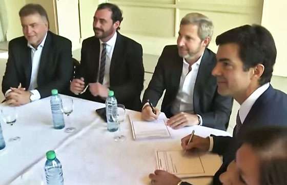 Urtubey y Frigerio firmaron convenios para obras de mejoramiento integral en el interior provincial