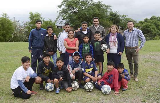 Gobierno fomenta en los barrios la práctica de deportes para la inclusión y contención de los chicos