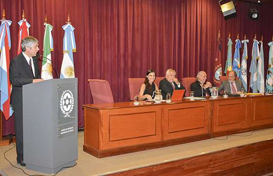 La ministra Calletti participó en la mesa Afianzar la Justicia