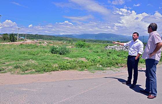 La obra de pavimentación en la zona norte capitalina beneficiará a vecinos y seis instituciones