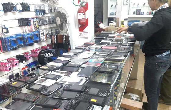 Operativos múltiples de la Policía de Salta contra el mercado de teléfonos celulares robados