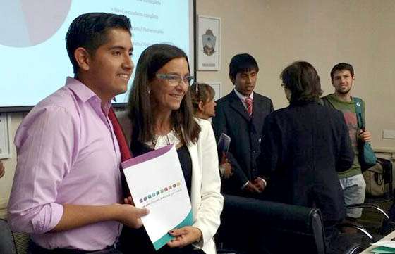 Un alumno salteño expuso en el Consejo Federal de Educación sobre  Parlamento Juvenil
