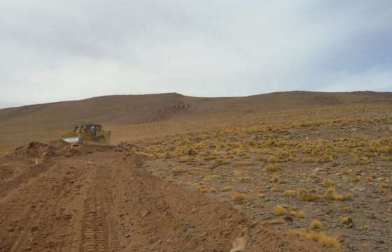 Comenzó en la Puna la construcción del camino de acceso al sitio del proyecto LLAMA