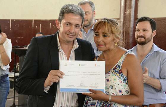 Más de 500 mujeres finalizaron el secundario a través del programa Ellas Hacen