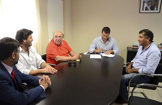 Inician obras de red cloacal en barrio San Rafael de San Lorenzo